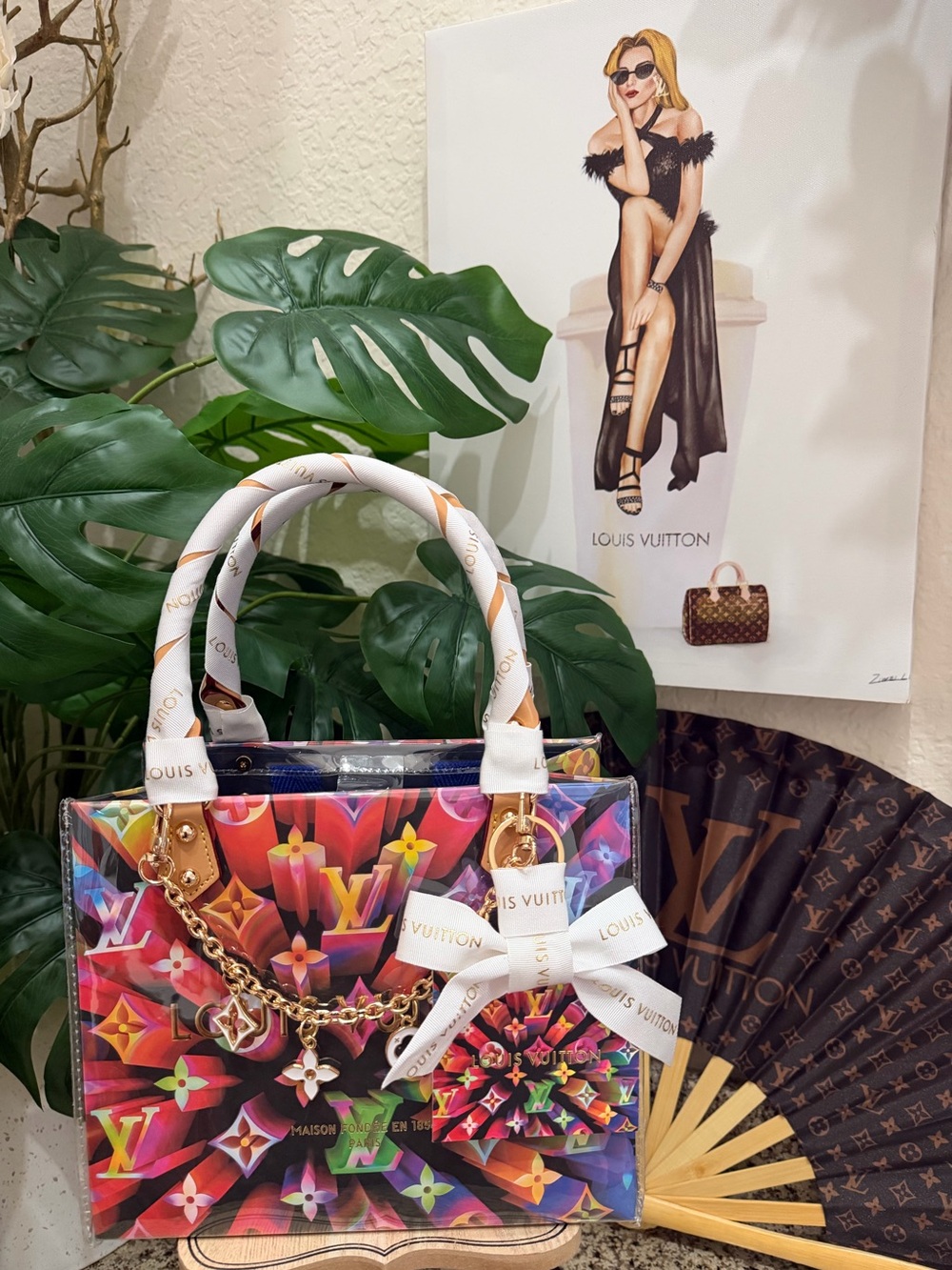 🩷💛💙Louis Vuitton Holiday Gift Bag Tote💙💛🩷